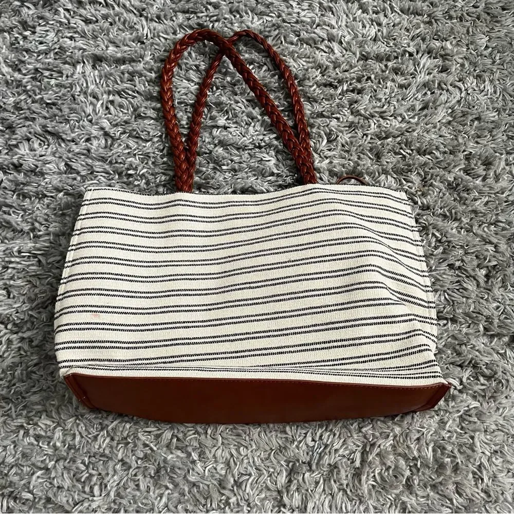 miztique tote bag